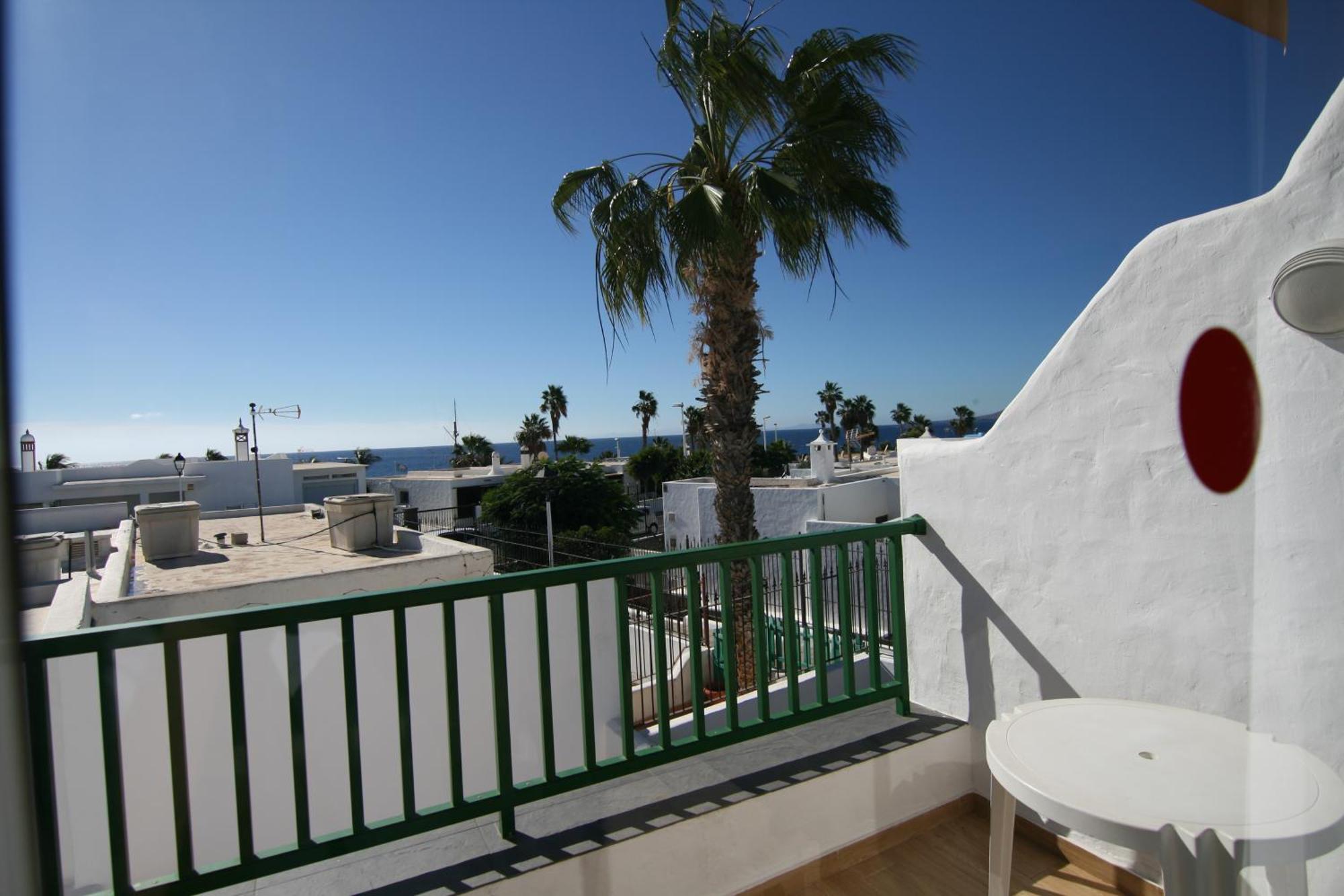 Apartamentos Guanarama Puerto del Carmen  Exterior photo